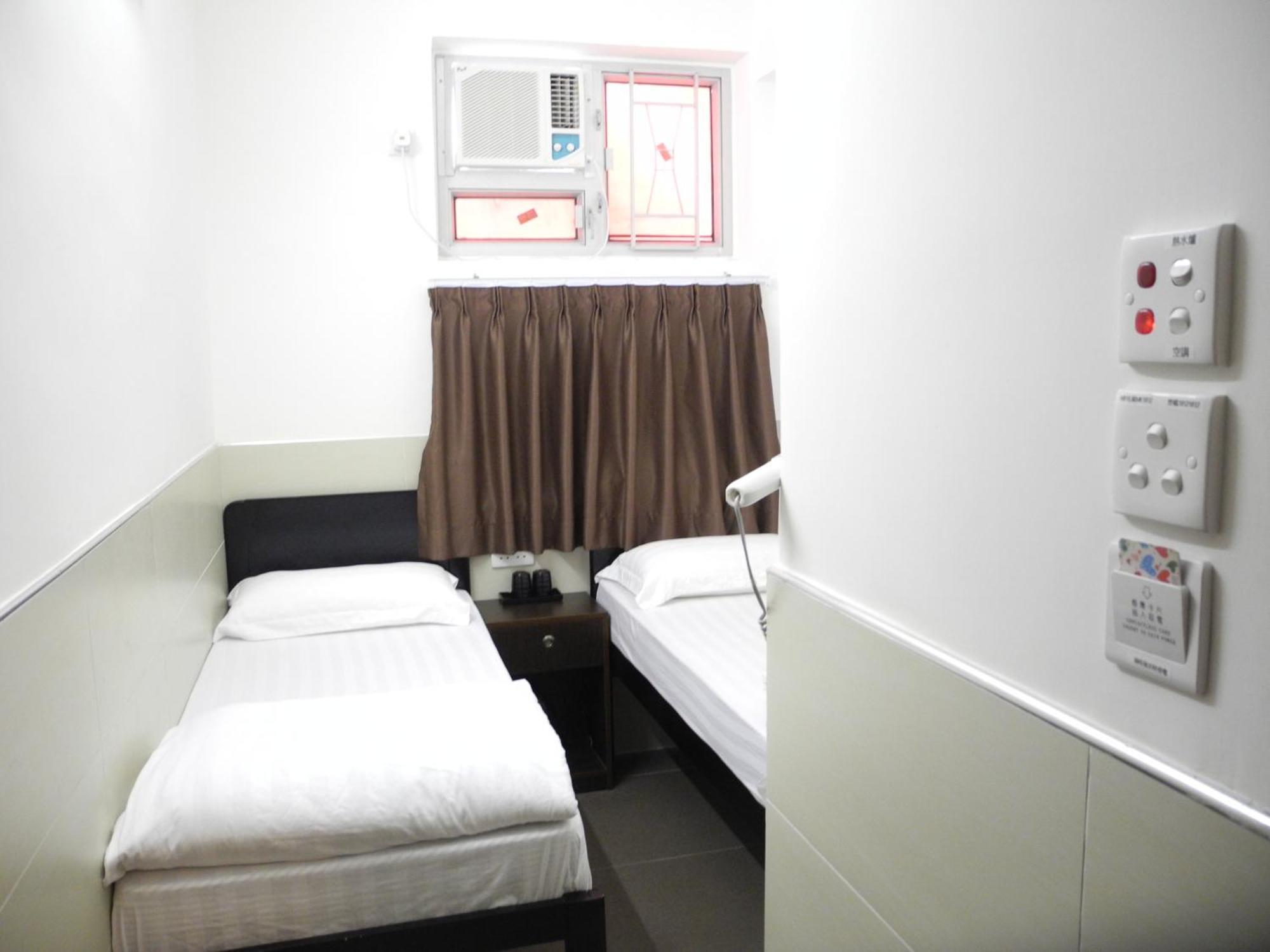 Kowloon Mongkok 1812 Guest House Hong Kong Room photo