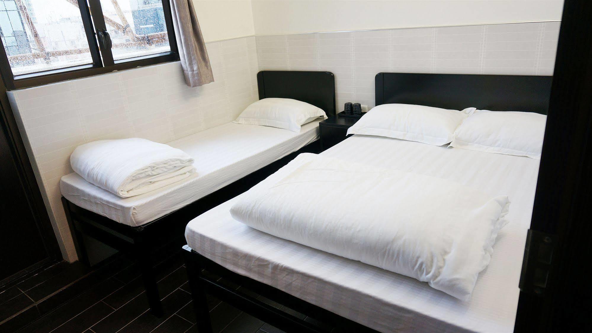 Kowloon Mongkok 1812 Guest House Hong Kong Exterior photo