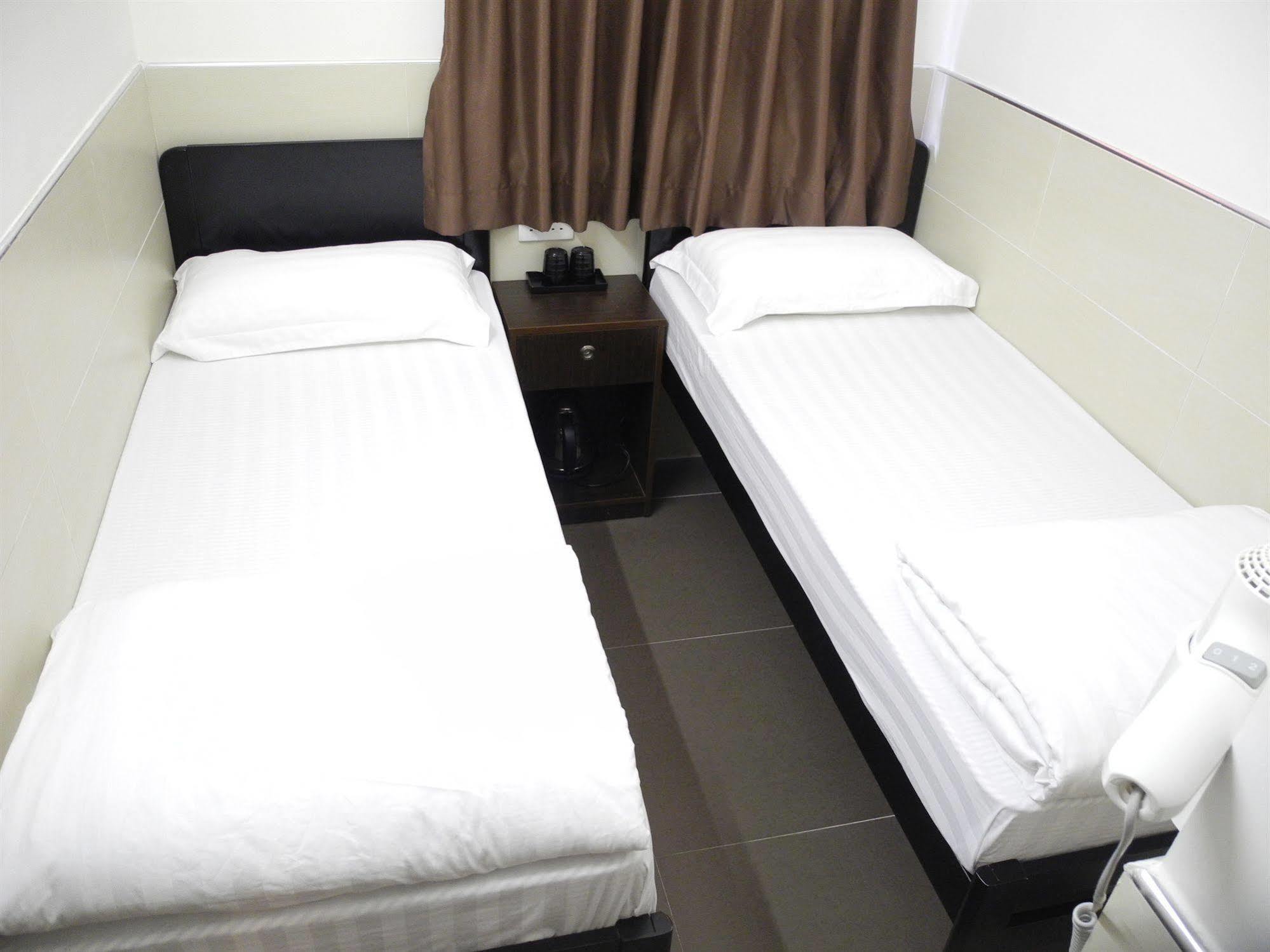 Kowloon Mongkok 1812 Guest House Hong Kong Exterior photo