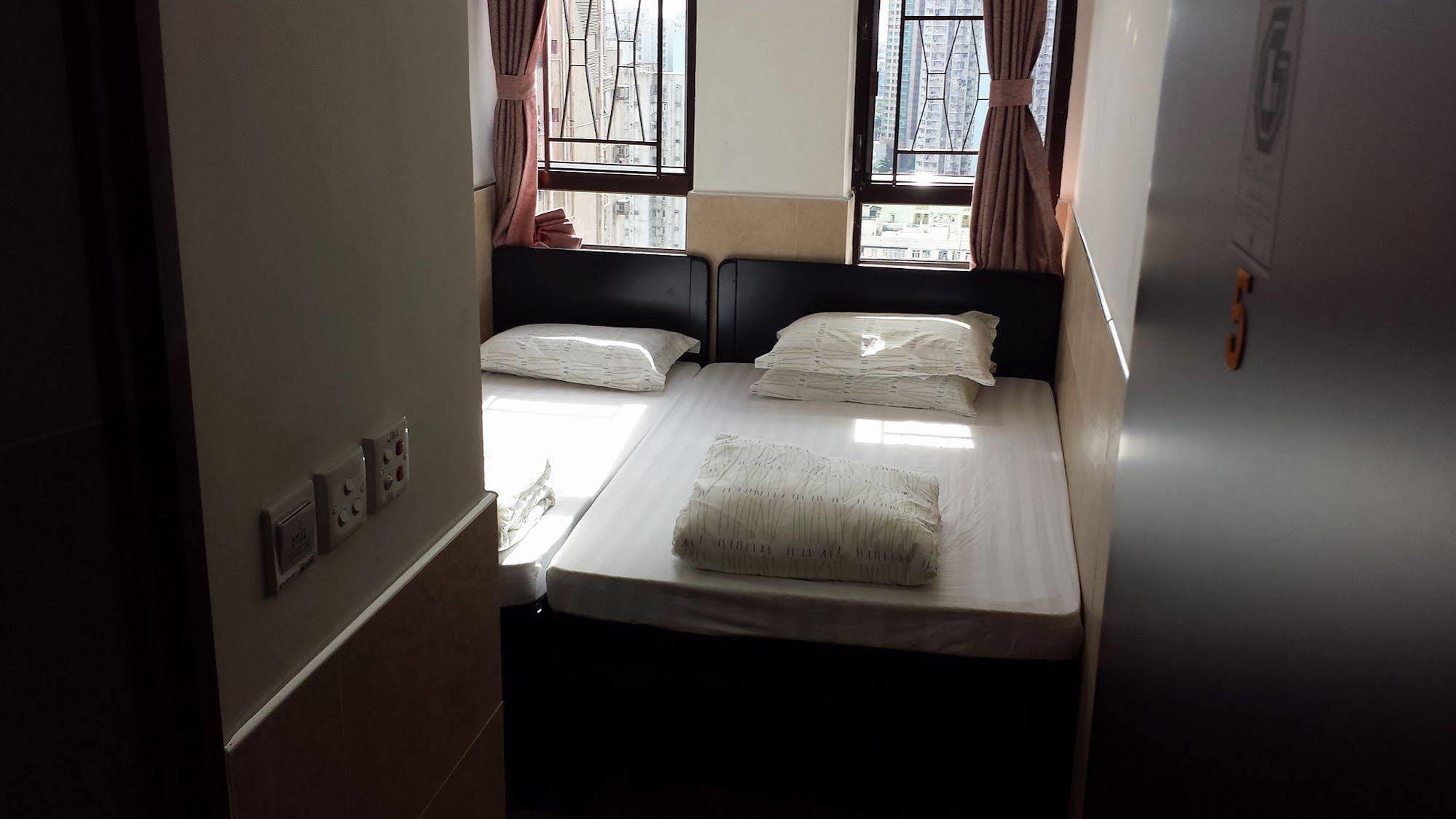 Kowloon Mongkok 1812 Guest House Hong Kong Exterior photo