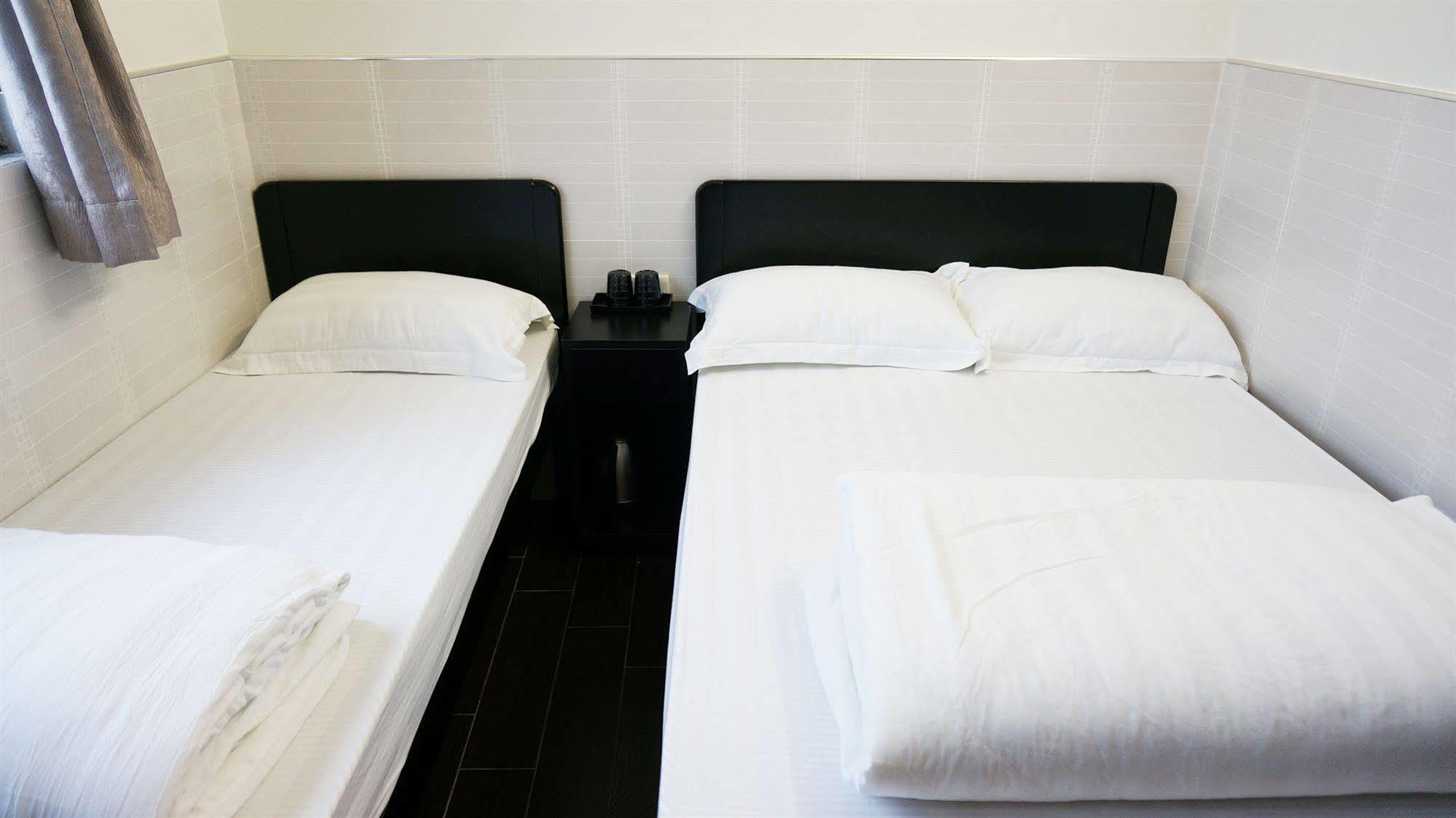 Kowloon Mongkok 1812 Guest House Hong Kong Exterior photo