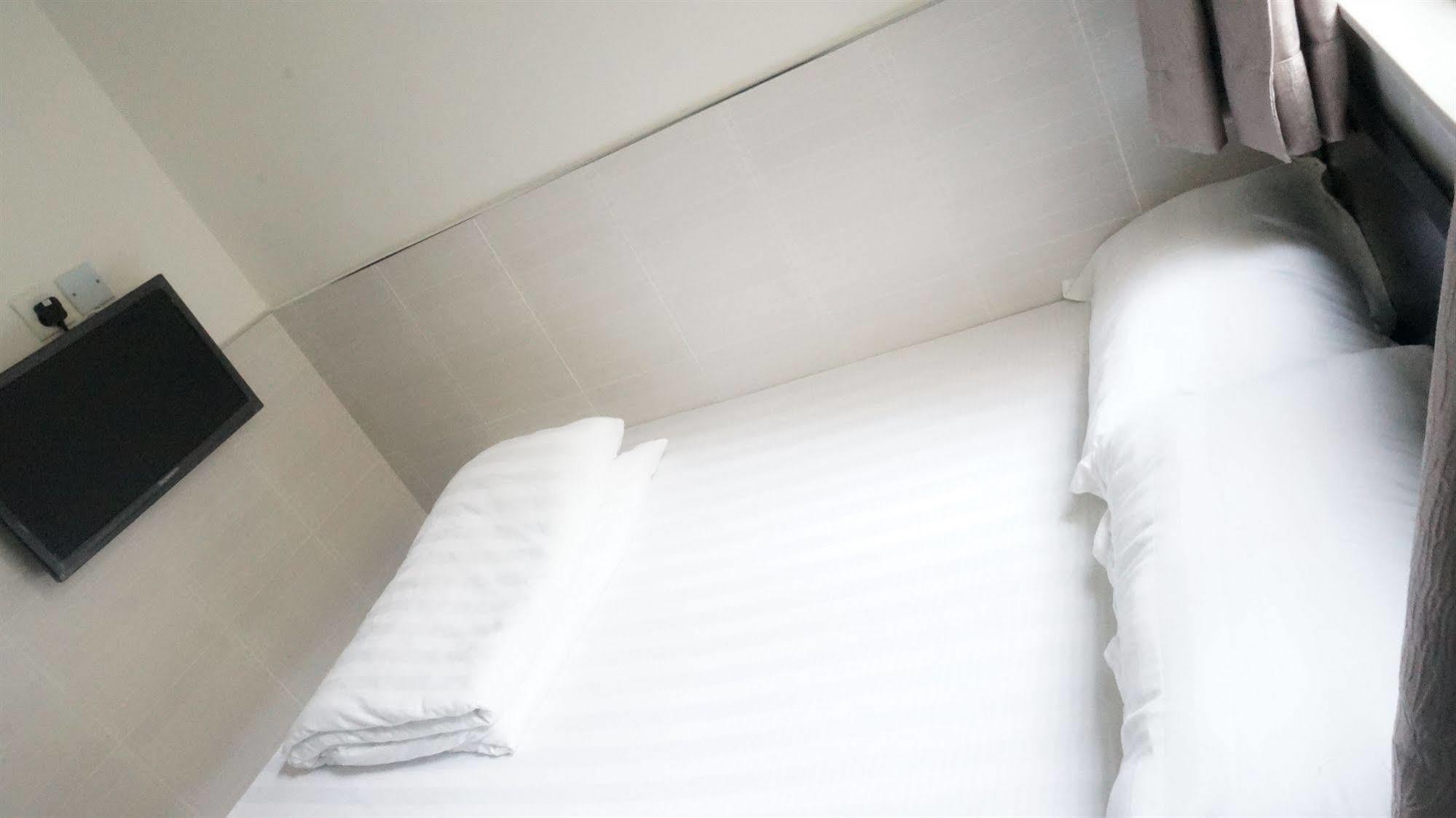 Kowloon Mongkok 1812 Guest House Hong Kong Exterior photo